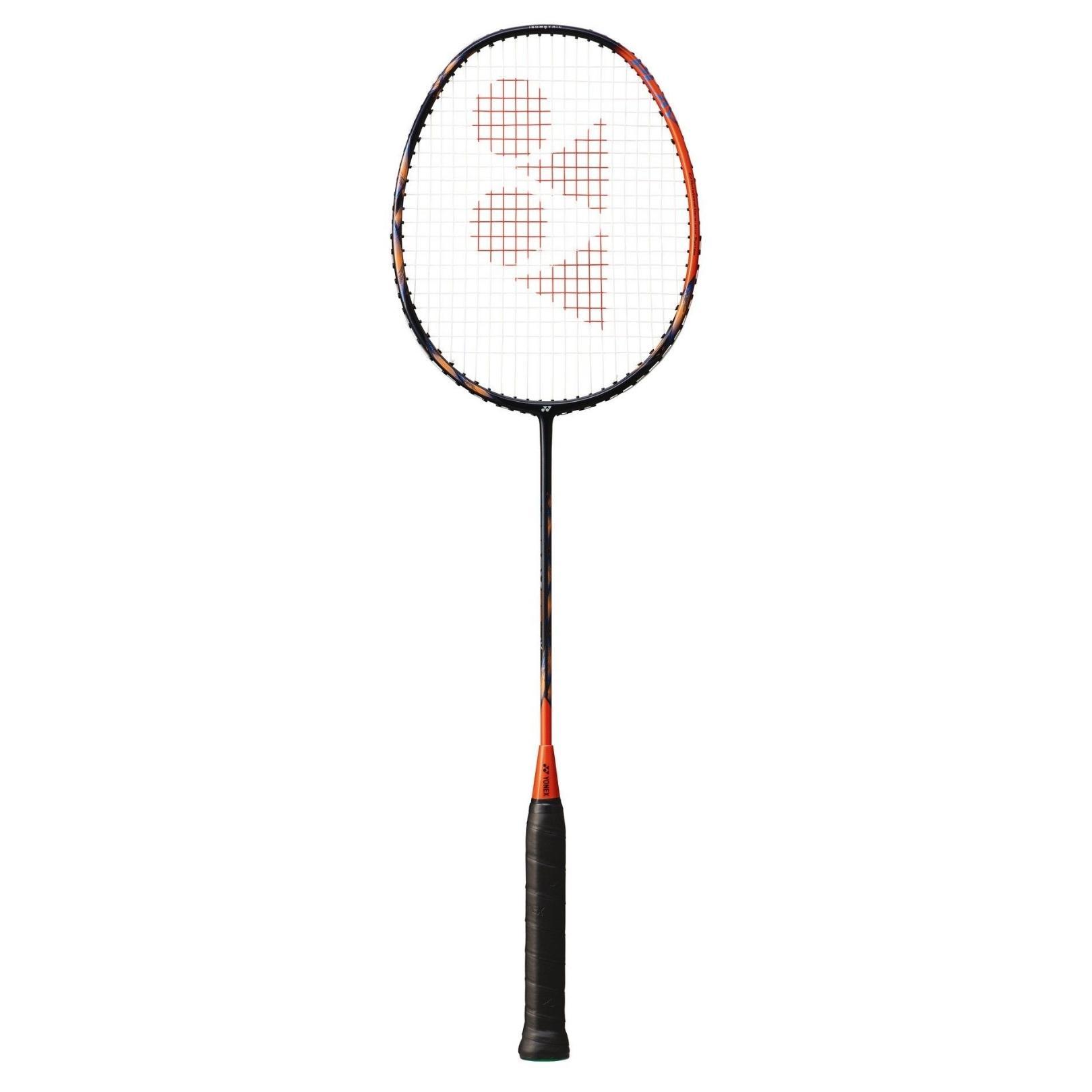 Orange och svart Yonex Astrox 77 Play badmintonracket